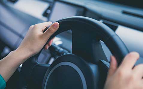 自家用車で遺体搬送